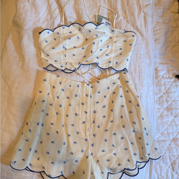 H&M Tops - H&M Two-Piece Set with Scallop Trim